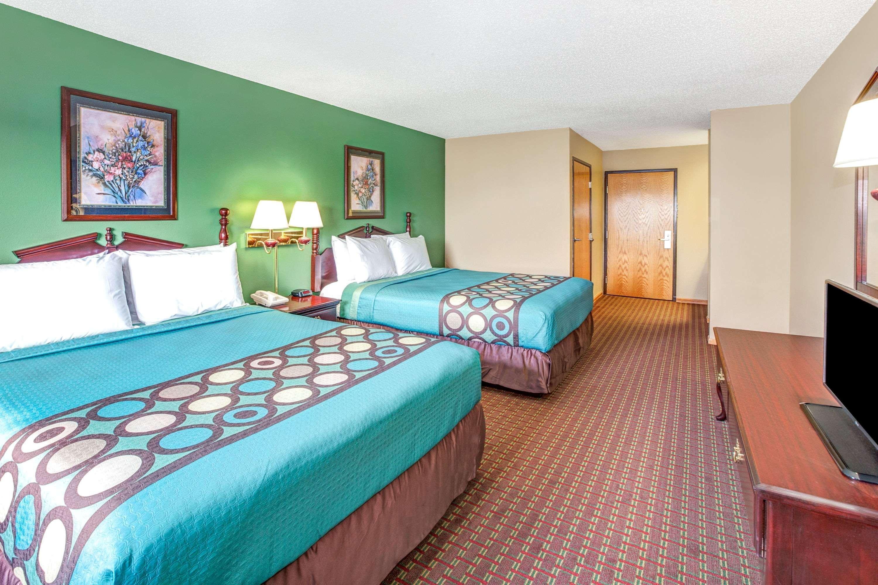 Super 8 By Wyndham Mchenry Fox Lake Area Kültér fotó