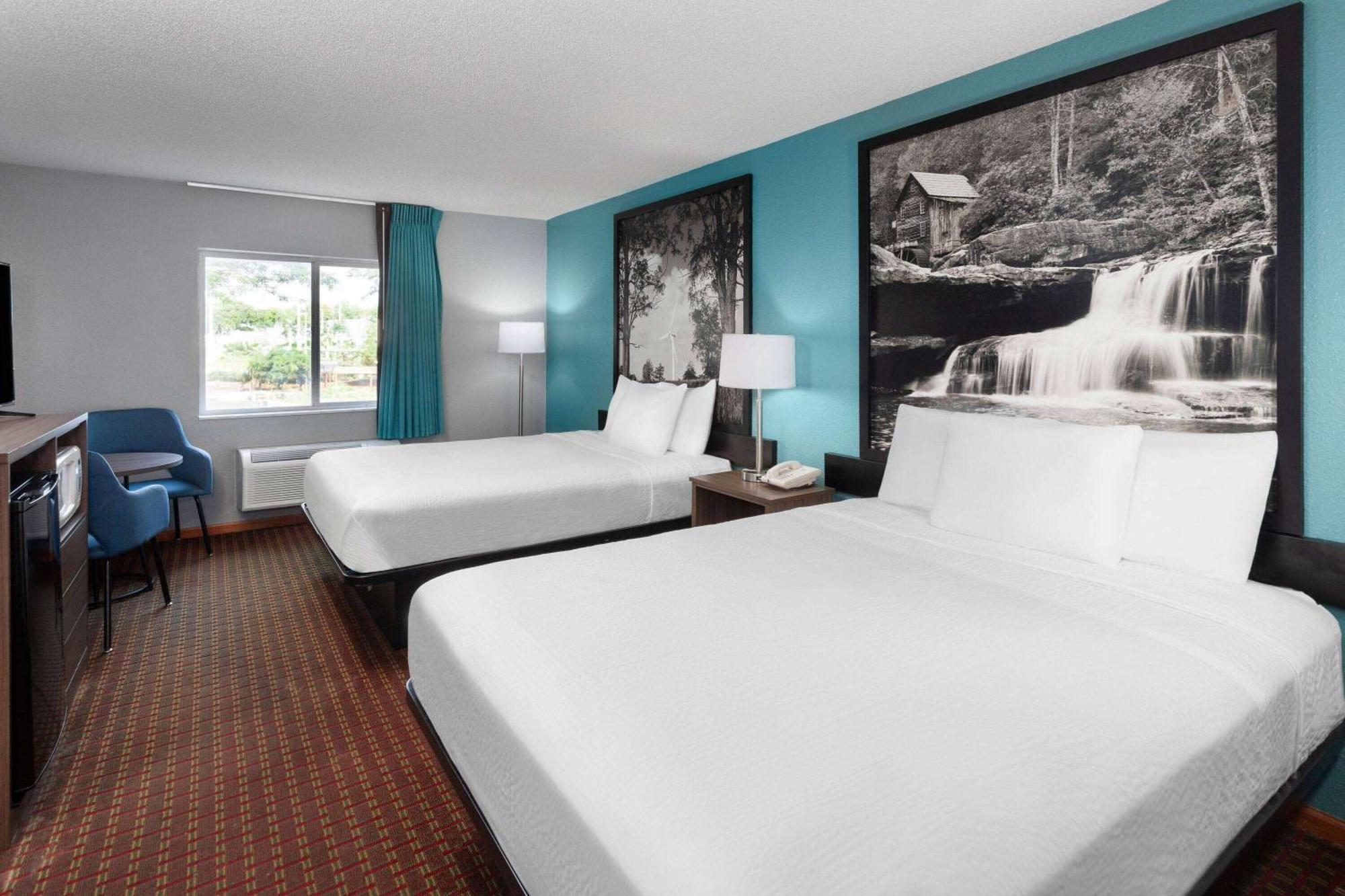Super 8 By Wyndham Mchenry Fox Lake Area Kültér fotó